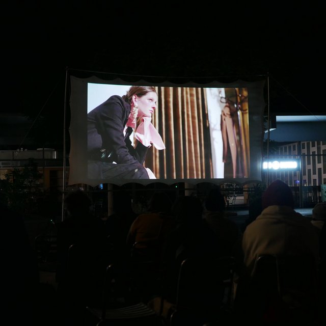 Fashion Reimagined im Solar-Umwelt-Kino Nomatark.