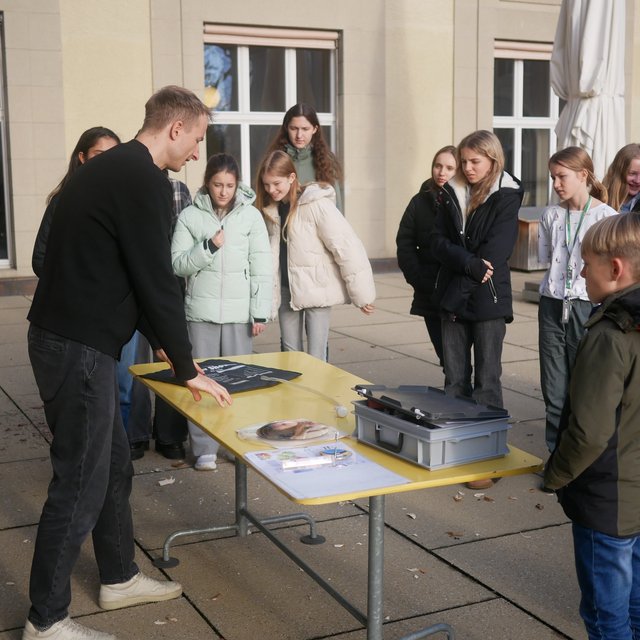 Solar-Workshop mit Schülerinnen und Schüler des Gymnasium Hohe Promenade im Rahmen eines TecDay in Zürich.