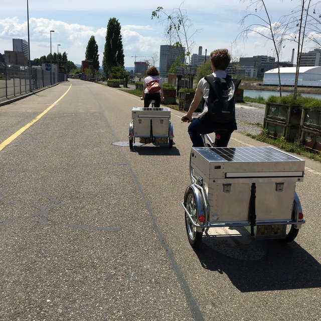 An der Uferstrasse auf dem Weg zum Schachbrett der Karawanserei, Zwischennutzung Klybeckquai.