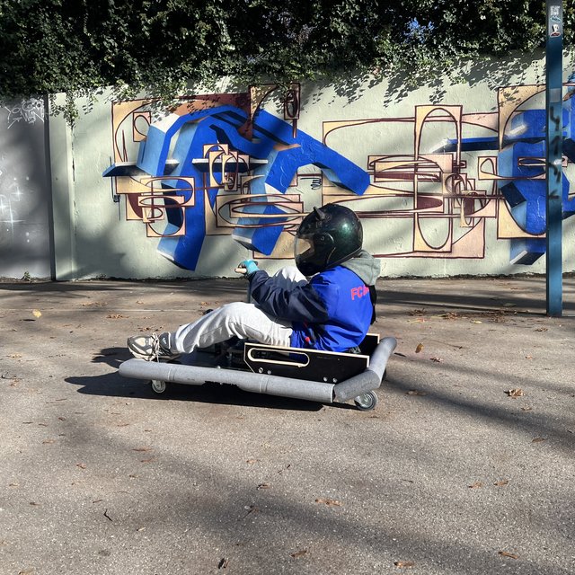Testfahrt mit dem Solar Akkuschrauber Go Kart.